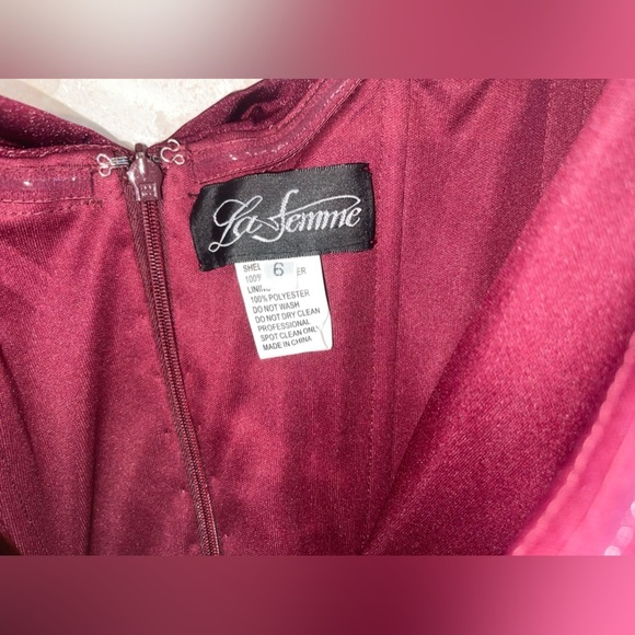 New LA FEMME Dark Berry Off the Shoulder Trumpet ruched gown size 6 - Picture 7 of 8